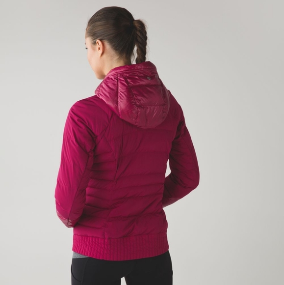 *SOLD* Lululemon 'Down Right Cozy Pullover' Goose - Picture 12 of 12